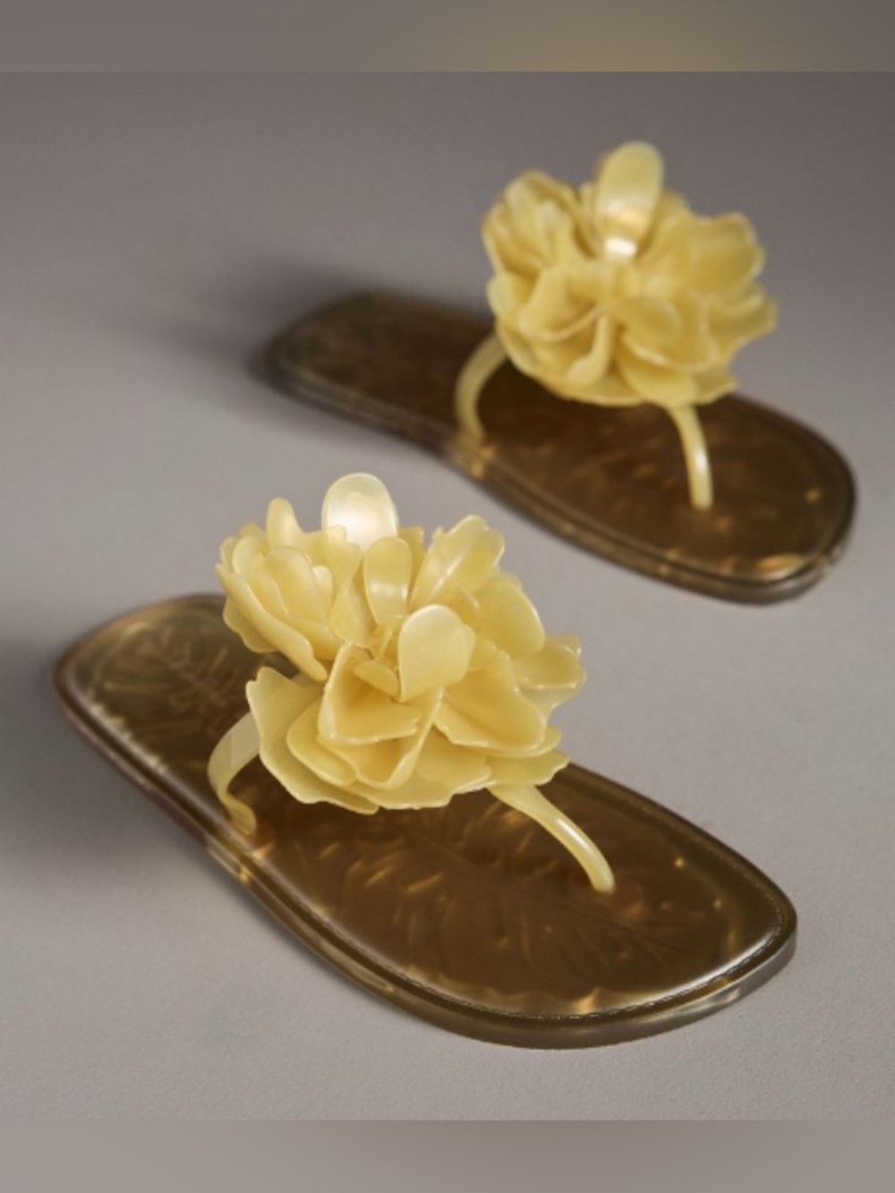 Farm Rio Buttermilk Yellow 3D Flower Jelly Thong Sandals: Size 6/7